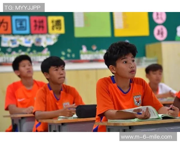 追逐梦想的脚步让足球带我们飞向未来的辉煌与希望